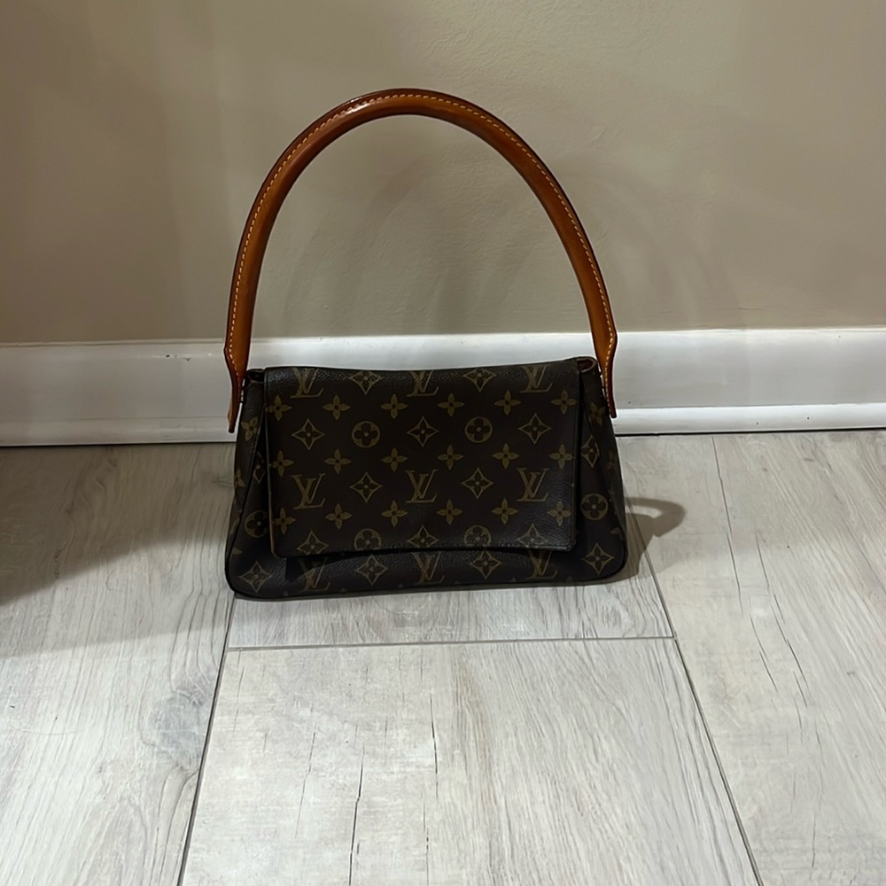 Authentic Louis Vuitton Looping Monogram Bag.